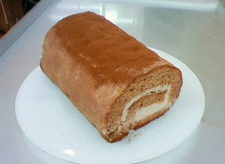 2月のロールケーキ：しっとりチョコロール